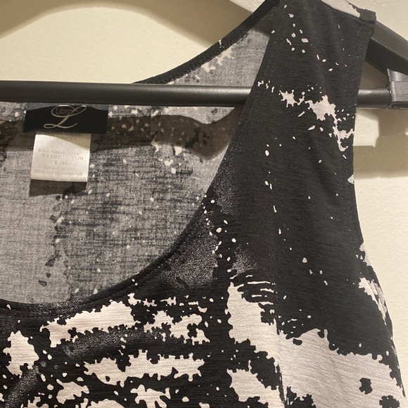 Libra layered tank top. Size LARGE - Picture 3 of 7